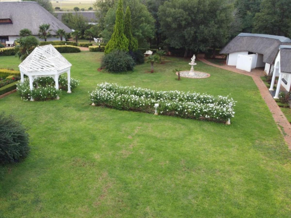 Lyon Paradise Bed & Breakfast Potchefstroom Exterior foto